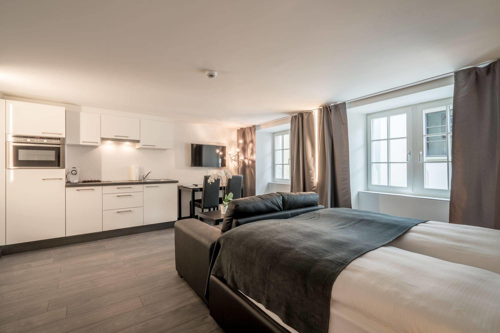 Hotel Lestelle - Self Check-In Lucerne Bagian luar foto